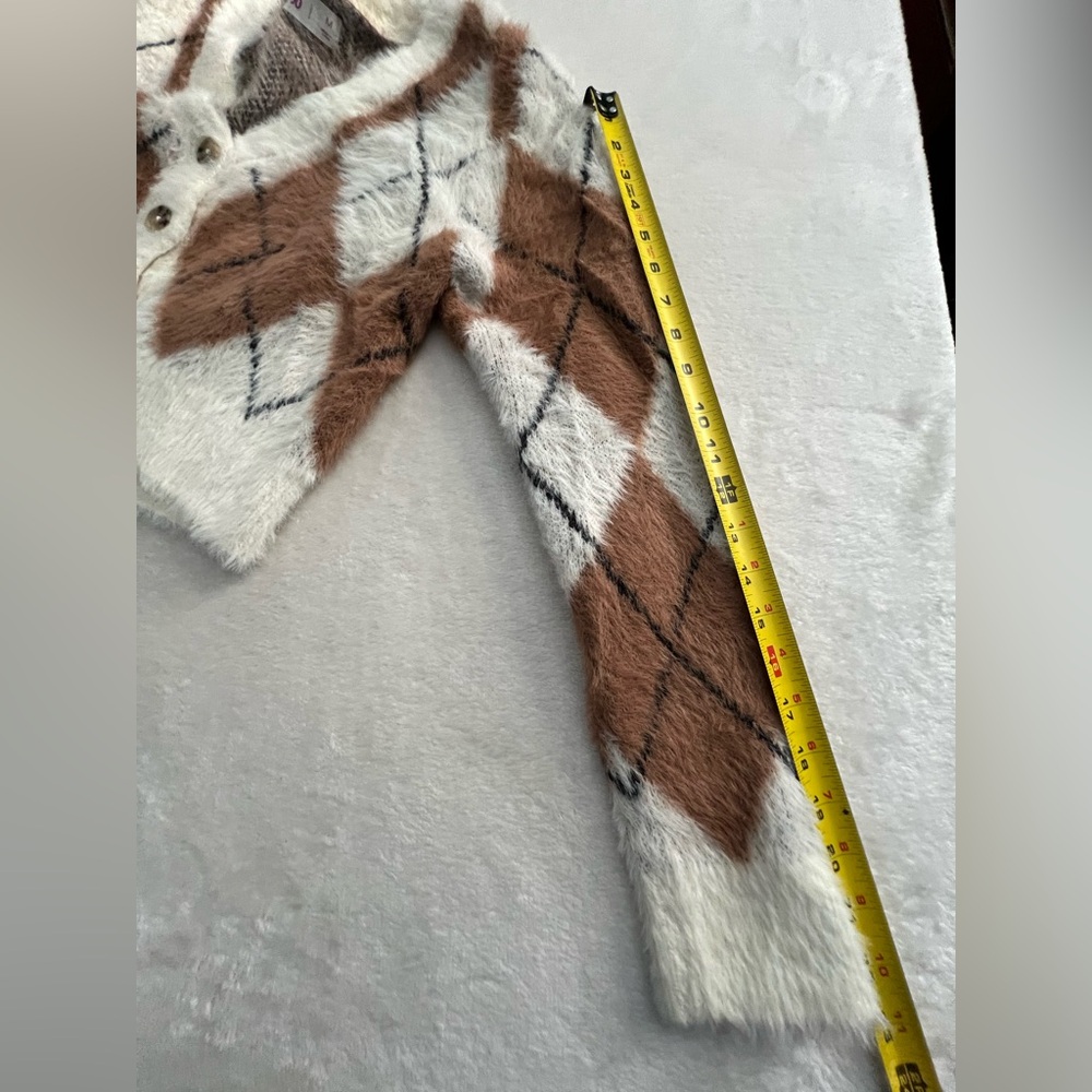 SO Brown and White Argyle Faux Fur Cropped Cardigan Sweater, Size M - Picture 8 of 11